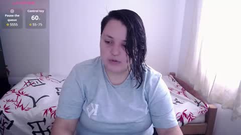 Monica online show from 10/08/25, 07:22