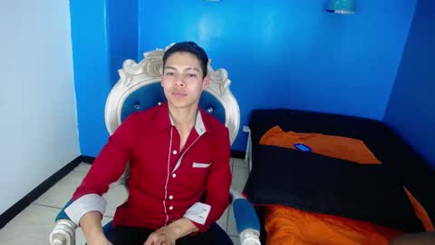 blacckandwhitte online show from 12/23/24, 08:03