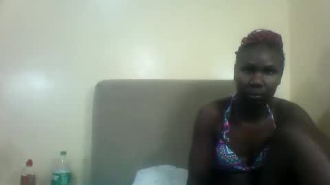 Snapshot of black_divas1 chatting on 02/15/26, 02:19 black_divas1 online show from 02/15/26, 02:19