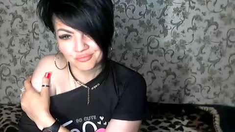 Snapshot of black_hot_01 chatting on 09/09/25, 10:31 black_hot_01 online show from 09/09/25, 10:31