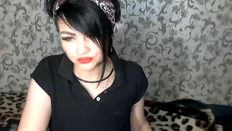 Snapshot of black_hot_01 chatting on 10/01/25, 04:29 black_hot_01 online show from 10/01/25, 04:29