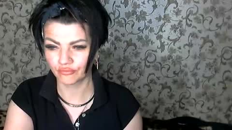 Snapshot of black_hot_01 chatting on 10/02/25, 01:23 black_hot_01 online show from 10/02/25, 01:23