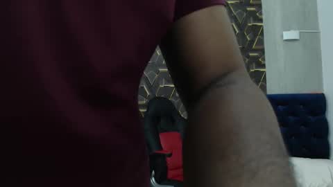 black_king_241 online show from 11/12/25, 03:18