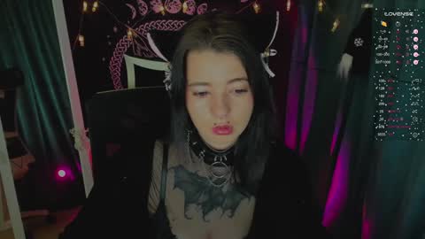  Black Kittie    Wednesday - 1300 - 1900 GMT help me get 100 thumbs up online show from 12/15/24, 01:43