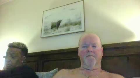 black_n_white4 online show from 05/23/26, 12:42