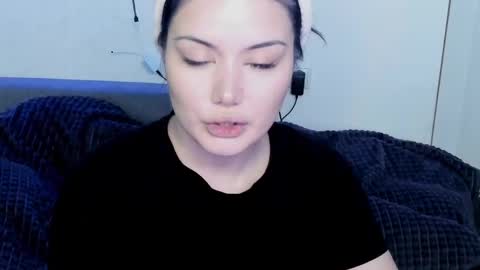 Mon Mon online show from 05/22/26, 01:24