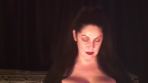 Sarah online show from 10/11/25, 10:52