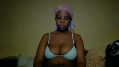 Snapshot of black_queen0111254 chatting on 07/14/26, 01:52 Blackqueen online show from 07/14/26, 01:52