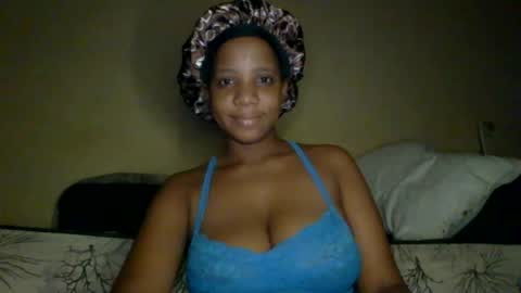 Snapshot of black_queen0111254 chatting on 07/16/26, 01:00 Blackqueen online show from 07/16/26, 01:00
