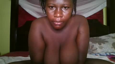 Snapshot of black_queen2025 chatting on 10/13/25, 03:39 black queen online show from 10/13/25, 03:39