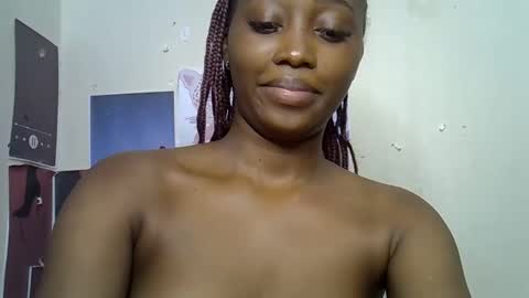 Snapshot of black_rosey chatting on 02/15/26, 07:43 veraa online show from 02/15/26, 07:43