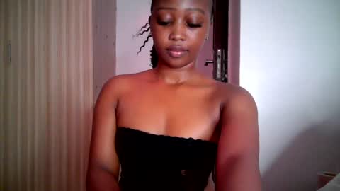 Snapshot of black_rosey chatting on 06/16/26, 06:27 veraa online show from 06/16/26, 06:27
