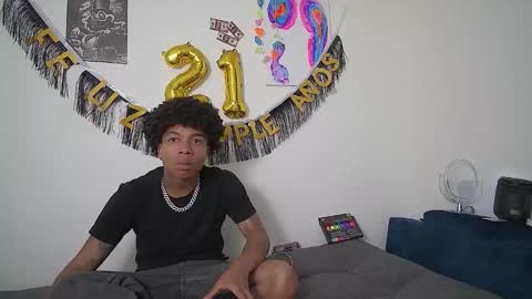 Snapshot of black_tentationx chatting on 12/03/25, 01:13 black_tentationx online show from 12/03/25, 01:13