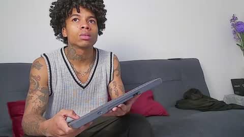 Snapshot of black_tentationx chatting on 07/13/26, 04:15 black_tentationx online show from 07/13/26, 04:15