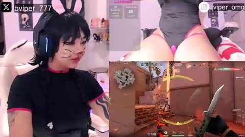 Snapshot of black_viperr chatting on 11/15/25, 02:20 Mel online show from 11/15/25, 02:20