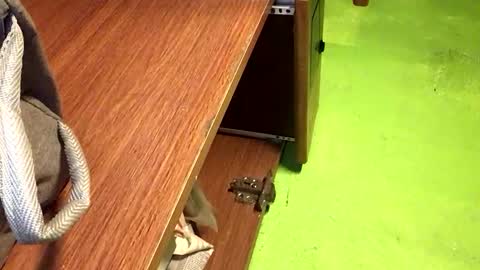 Crystal online show from 04/04/26, 02:43