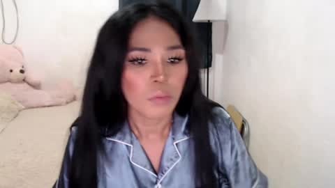 Snapshot of blackbarbiesavanna_23 chatting on 07/11/26, 01:47 savanna online show from 07/11/26, 01:47
