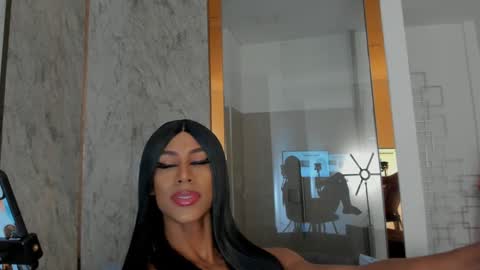 Nina online show from 12/03/24, 02:05