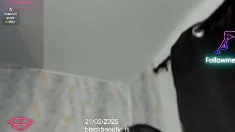 Nina online show from 02/21/25, 01:44