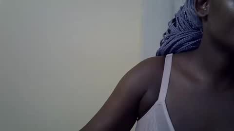 Blackbooty260 online show from 12/17/25, 08:48