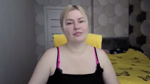 Snapshot of blackeyes11 chatting on 12/05/25, 06:33 blackeyes11 online show from 12/05/25, 06:33