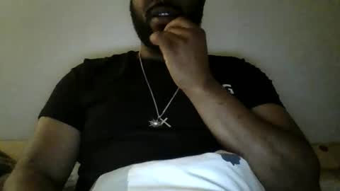 luis online show from 04/25/26, 10:51