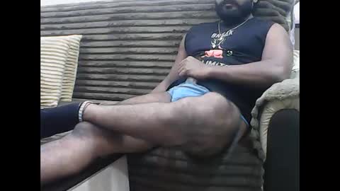 Snapshot of blackhammer0055 chatting on 12/17/25, 02:23 Blackhammer online show from 12/17/25, 02:23