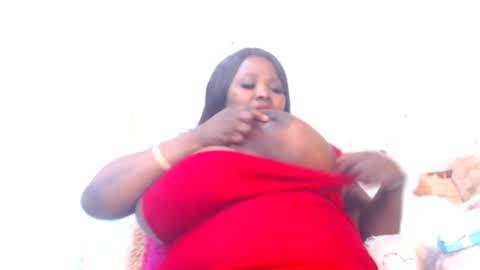 Snapshot of blackladyqx82 chatting on 06/28/26, 04:24 blackladyqx82 online show from 06/28/26, 04:24