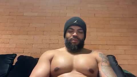 Macauly online show from 11/05/25, 10:32