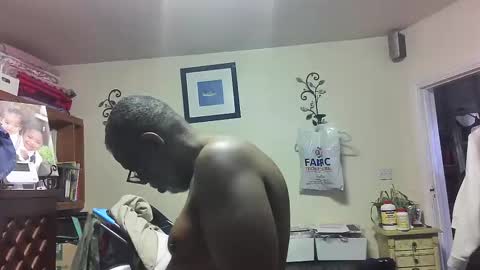 Snapshot of blackmanluv chatting on 04/16/26, 09:10 Me and her online show from 04/16/26, 09:10