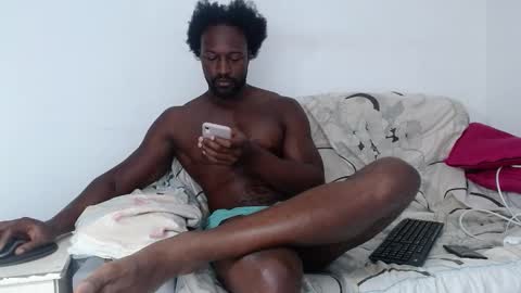 Twtter 1MikeBeckford            Onlyfns beckfordmike online show from 02/20/26, 02:17