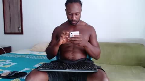 Snapshot of blacknikes chatting on 07/01/26, 02:07 Twtter 1MikeBeckford Onlyfns beckfordmike online show from 07/01/26, 02:07