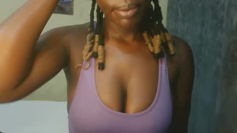 Snapshot of blackpearl60 chatting on 03/22/26, 05:22 blackpearl60 online show from 03/22/26, 05:22