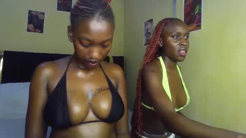 Snapshot of blackqueen2030 chatting on 03/16/26, 05:50 blackqueen2030 online show from 03/16/26, 05:50