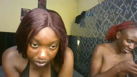 Snapshot of blackqueen2030 chatting on 03/23/26, 04:55 blackqueen2030 online show from 03/23/26, 04:55