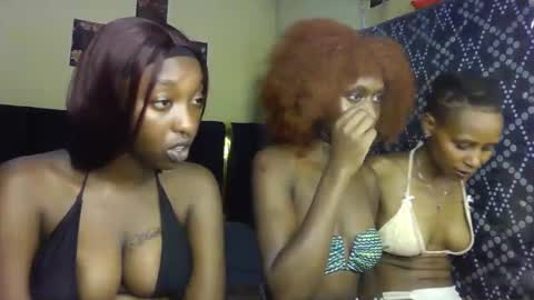 Snapshot of blackqueen2030 chatting on 03/26/26, 02:33 blackqueen2030 online show from 03/26/26, 02:33