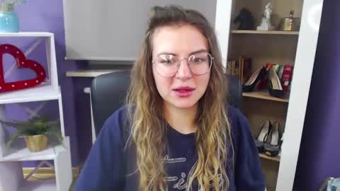 Z O E Y online show from 02/03/25, 05:29