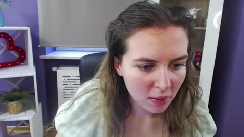 Z O E Y online show from 02/10/25, 09:14