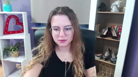 Z O E Y online show from 03/12/25, 05:35