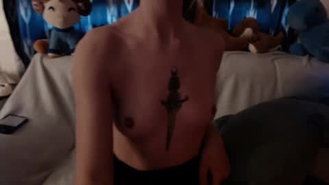 Snapshot of blackrxse chatting on 01/22/25, 12:16 Roselina online show from 01/22/25, 12:16