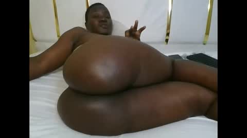 Snapshot of blacksexygold122 chatting on 02/10/25, 07:07 blacksexygold122 online show from 02/10/25, 07:07