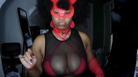 Queen Siren online show from 12/10/24, 04:45