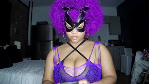 Queen Siren online show from 01/11/25, 01:59