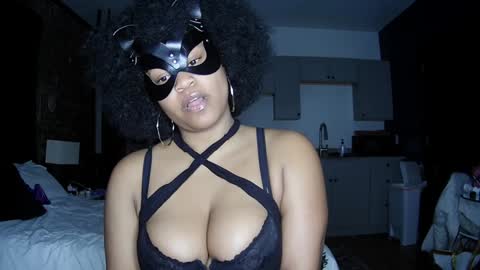 Queen Siren online show from 01/13/25, 01:45