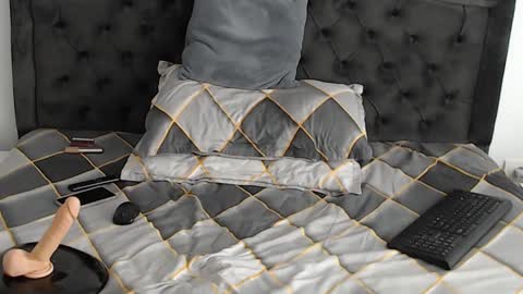 Mira online show from 02/12/25, 10:24