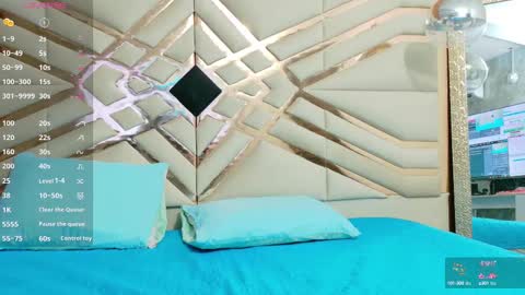 Snapshot of blacksweetiee chatting on 09/17/25, 02:13 Tifffany bllom online show from 09/17/25, 02:13