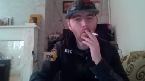 Snapshot of blackvswhite2022 chatting on 02/18/25, 10:38 blackvswhite2022 online show from 02/18/25, 10:38