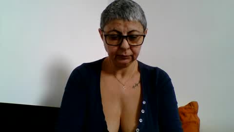 Snapshot of blackwidow05 chatting on 02/17/25, 11:02 Black Widow online show from 02/17/25, 11:02