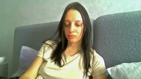 Ivy online show from 09/15/25, 10:04