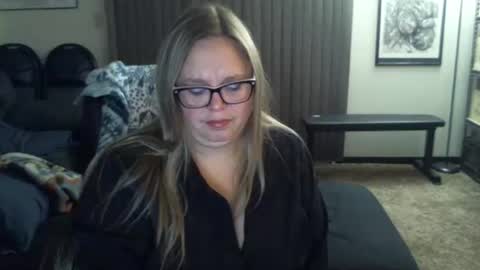 Snapshot of bladesizzo3111 chatting on 12/04/25, 02:54 bladesizzo3111 online show from 12/04/25, 02:54